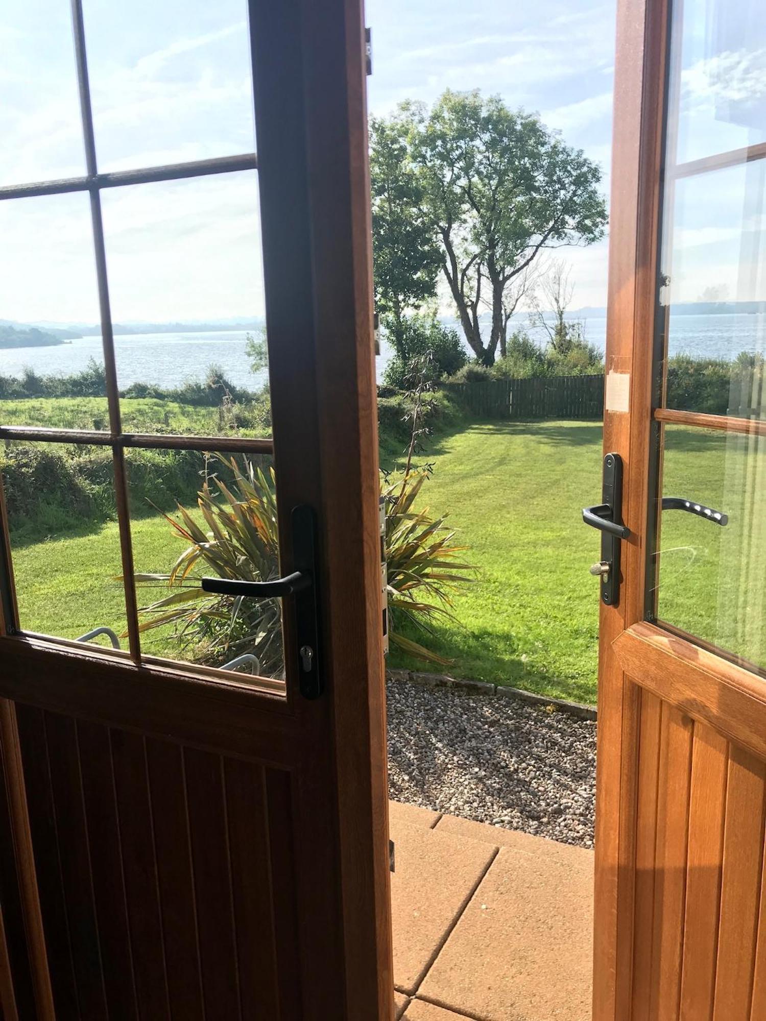 Kesh Lakeside Cottage Bagian luar foto