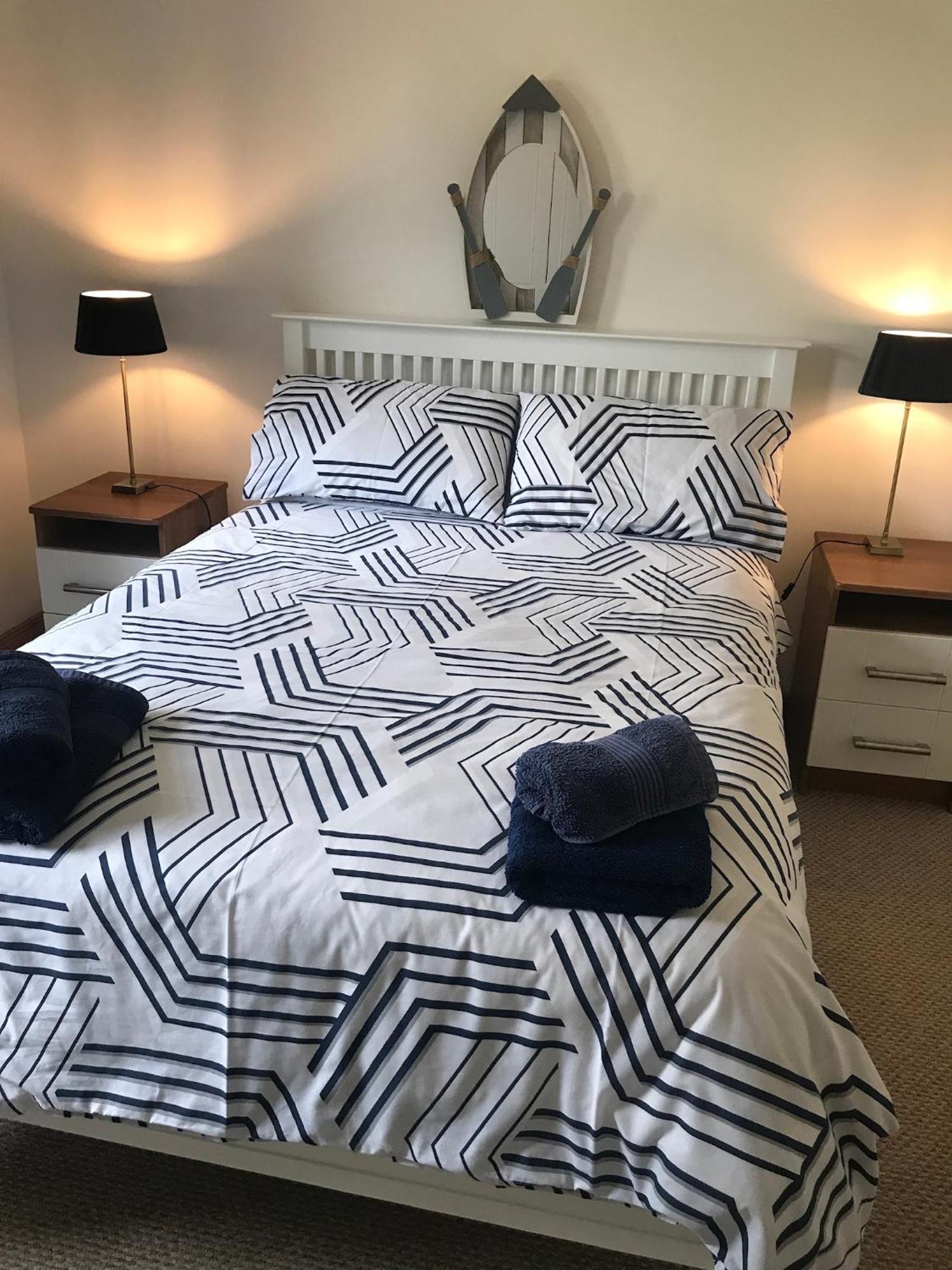 Kesh Lakeside Cottage Bagian luar foto