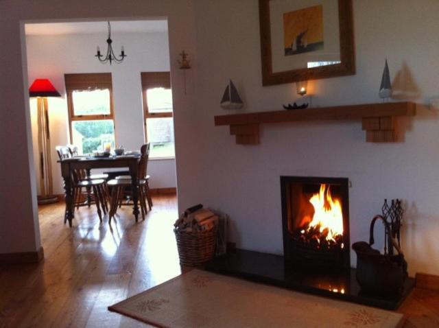Kesh Lakeside Cottage Bagian luar foto