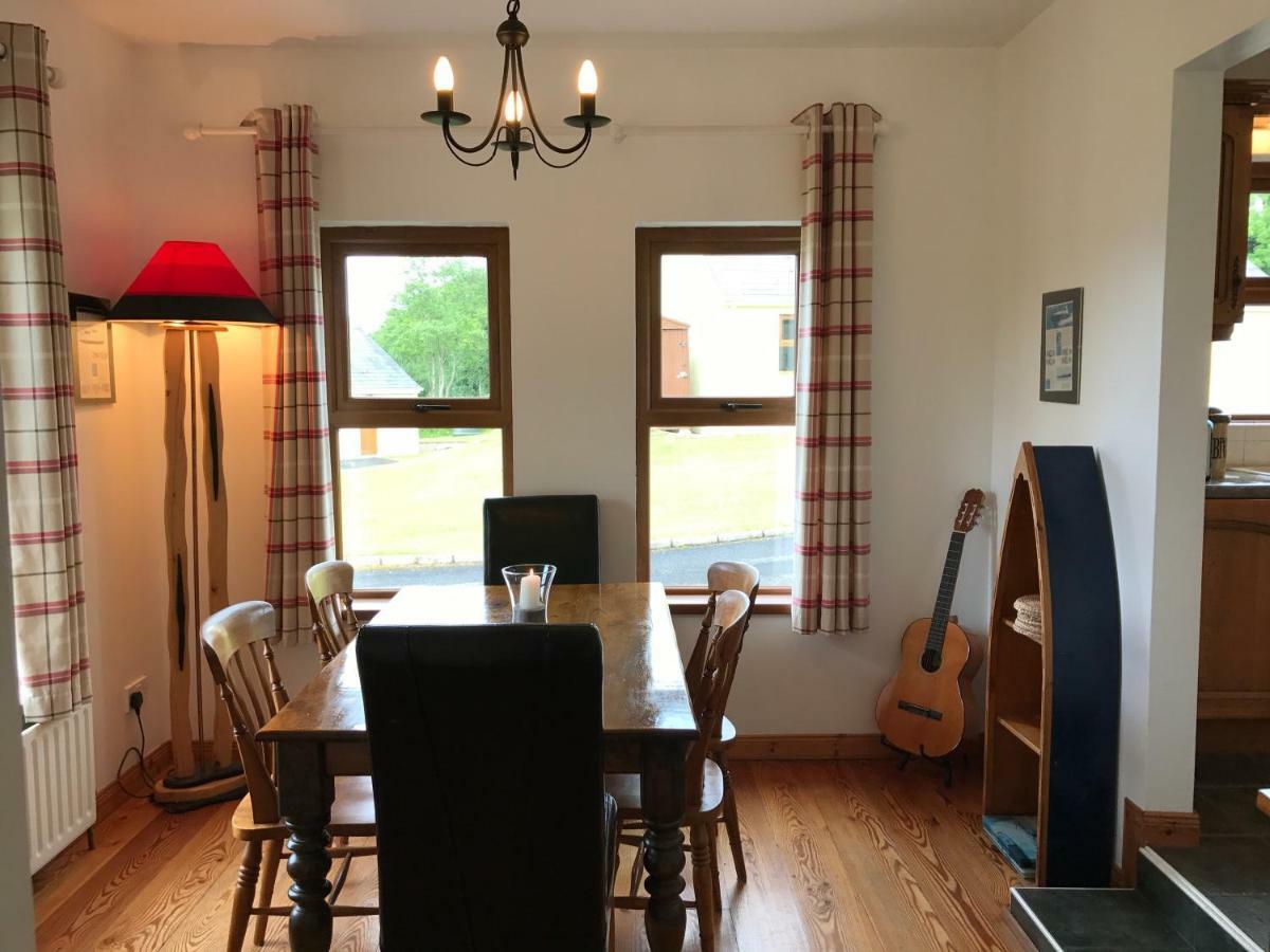 Kesh Lakeside Cottage Bagian luar foto